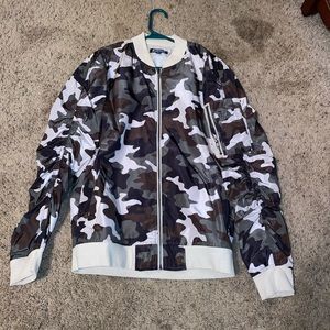 Elwood camo bomber
